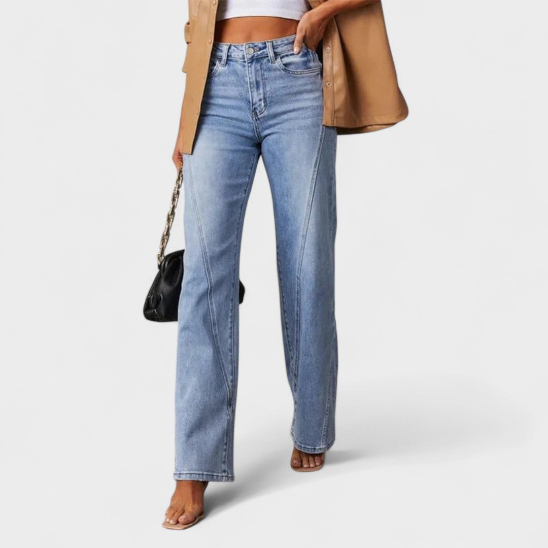 María™ | Jeans de Corte Flare