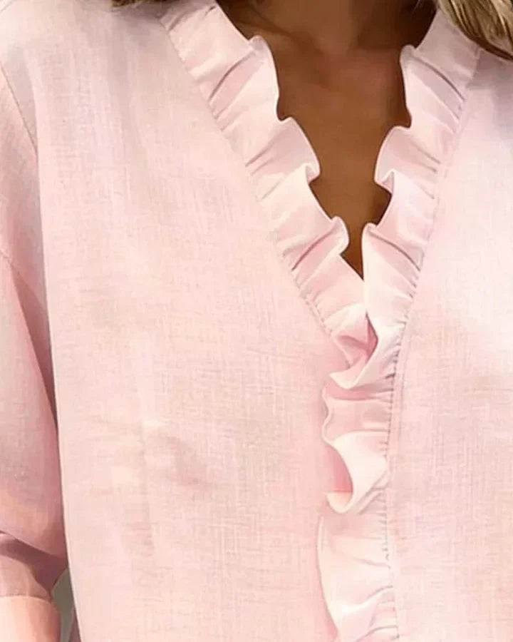 Inés™ | Blusa con volantes y escote en V