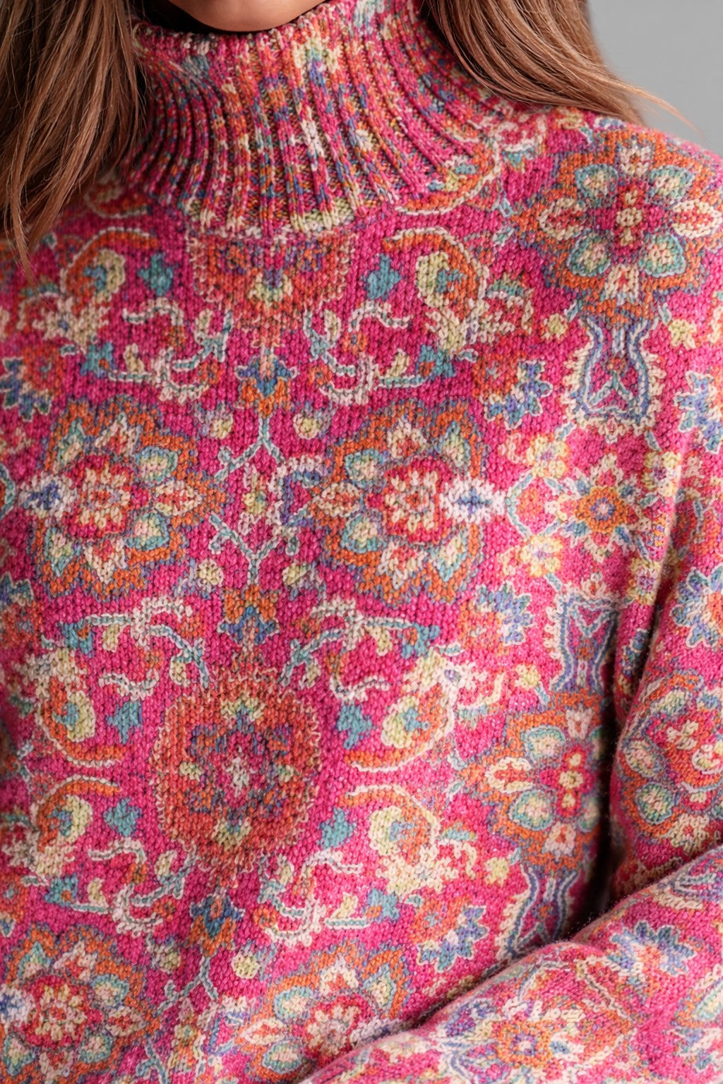 Claudia™ | Jersey floral de cuello alto